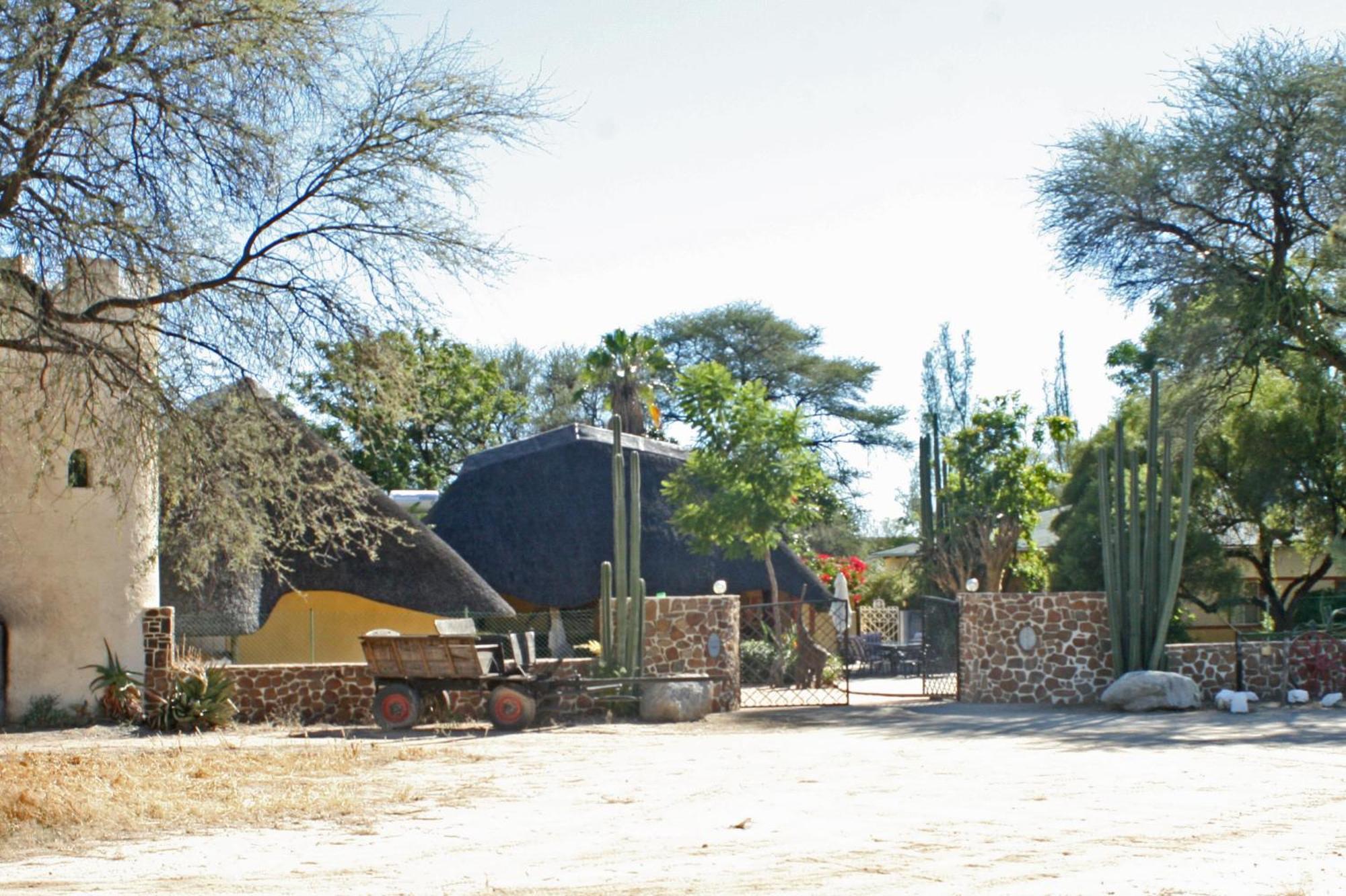 Otjohotozu Guestfarm Hotel Omaruru Bagian luar foto