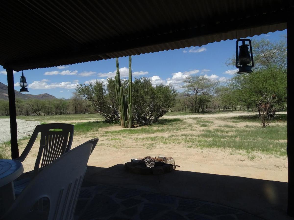 Otjohotozu Guestfarm Hotel Omaruru Bagian luar foto